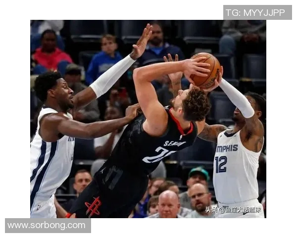 火箭击败灰熊，取得季后赛首胜：点燃胜利火焰的关键之战